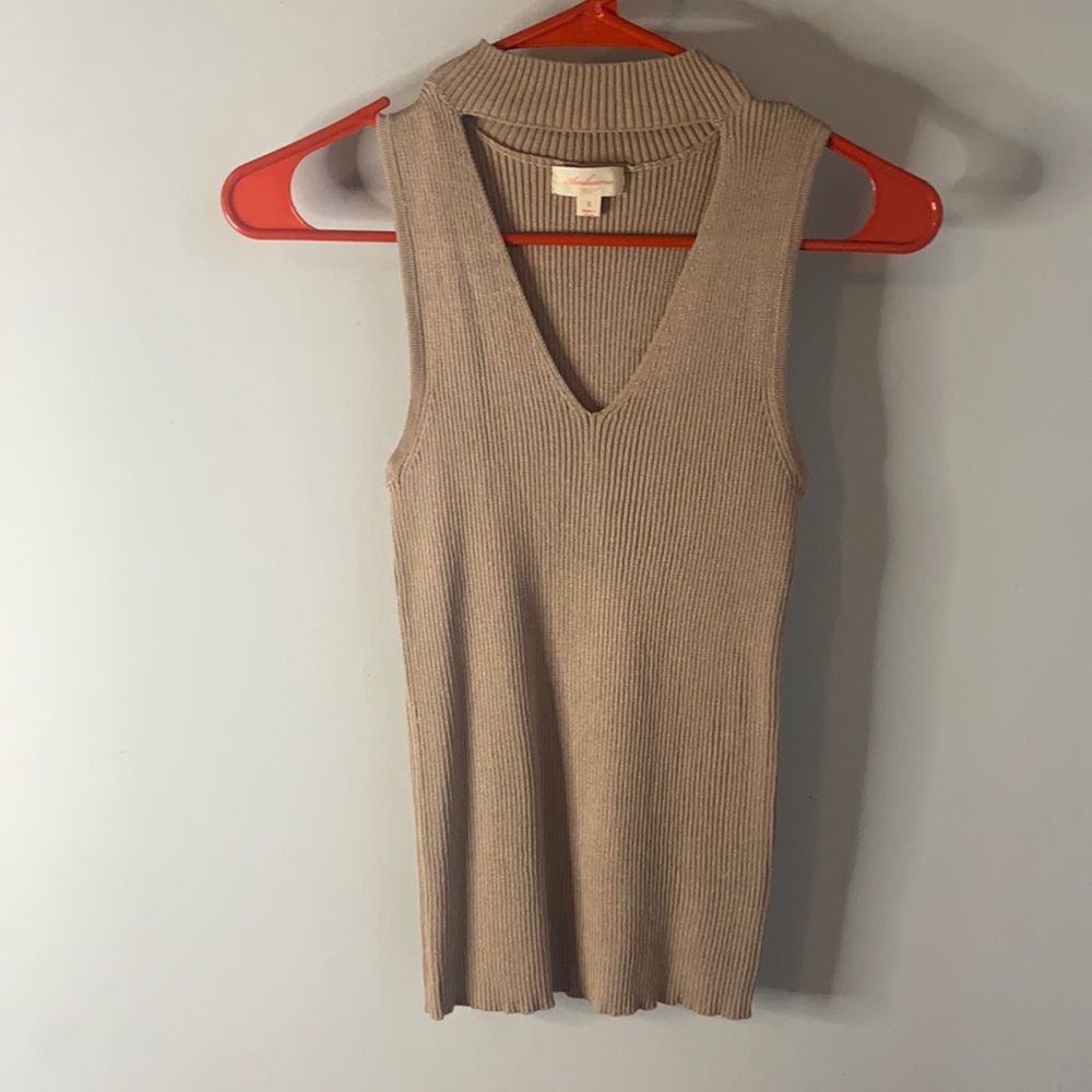 Great quality beige tone flirty top